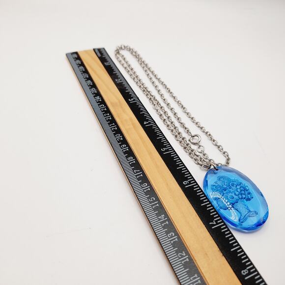 Vintage Blue Glass Intaglio Basket Pendant Necklace 24” Silver Chain - Picture 6 of 10
